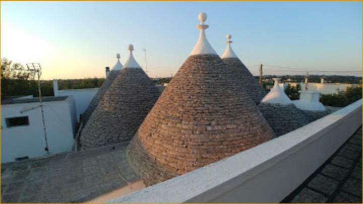 Trullo Della Rosa Villa มาร์ตินาฟรังกา ภายนอก รูปภาพ