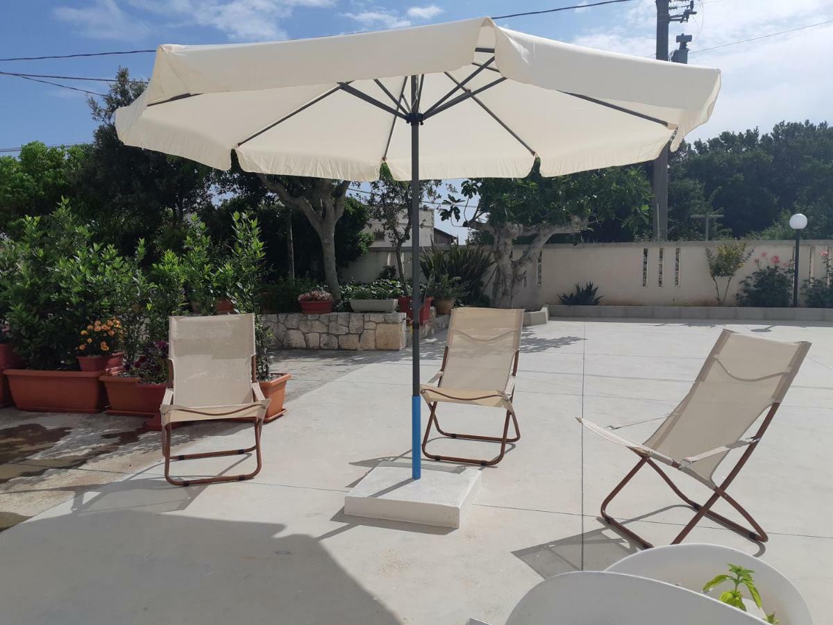 Trullo Della Rosa Villa มาร์ตินาฟรังกา ภายนอก รูปภาพ